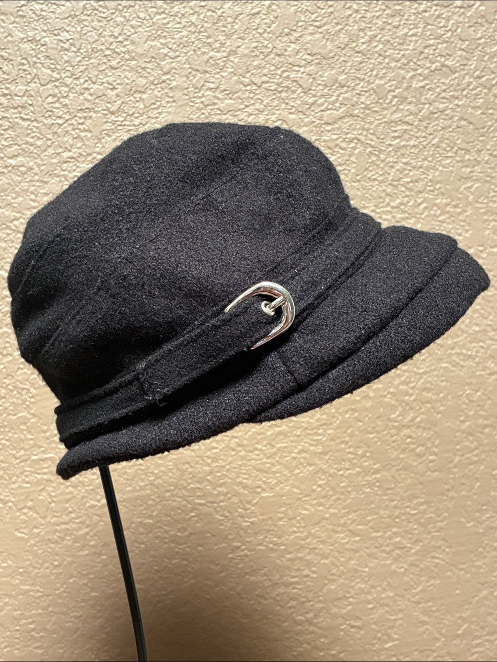Black Wool Blend Newsboy Cap with Silver Buckle